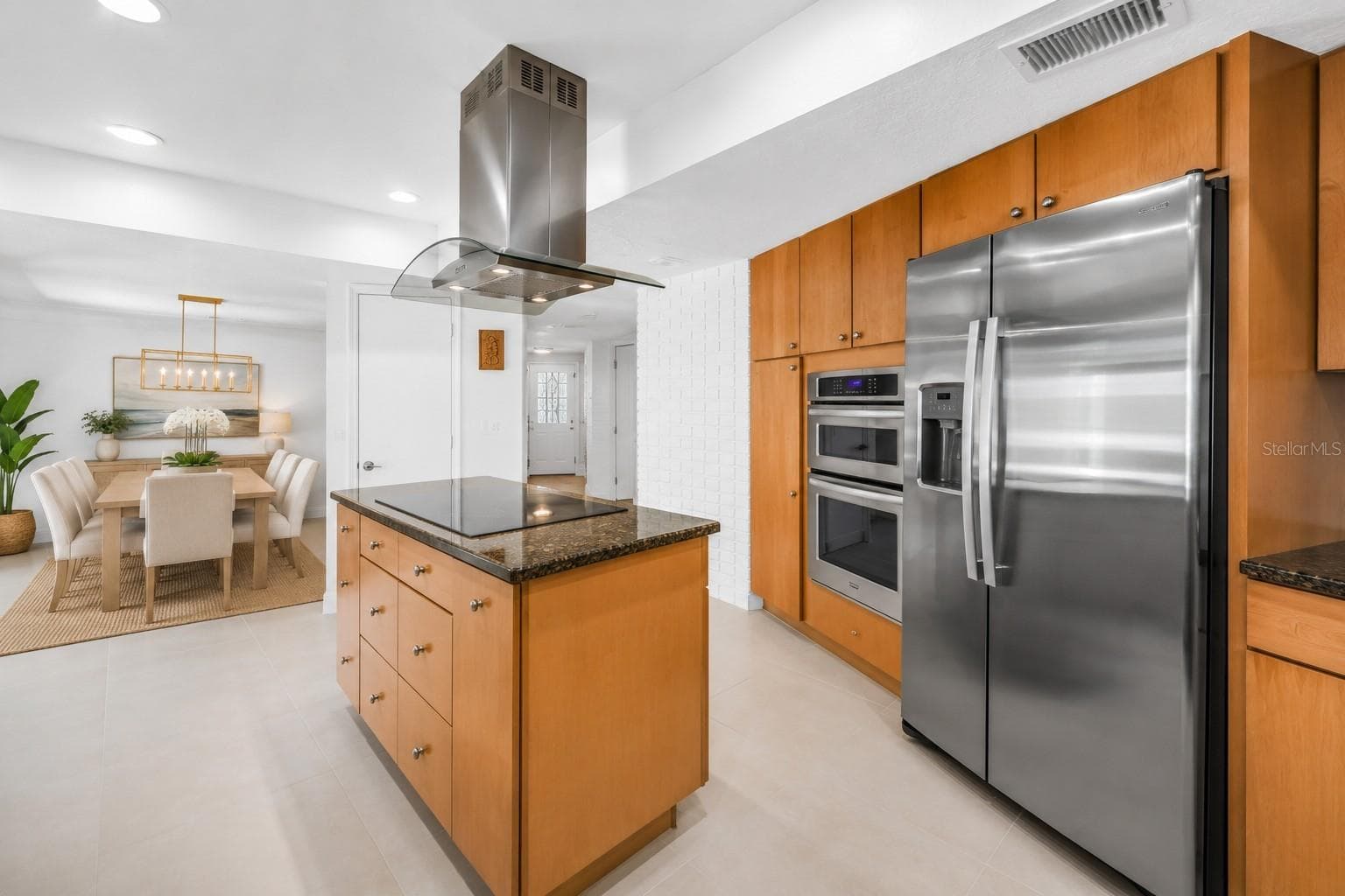 Single Family Residence at 2067 MASSACHUSETTS AVE NE, ST PETERSBURG, photo 12 of 62