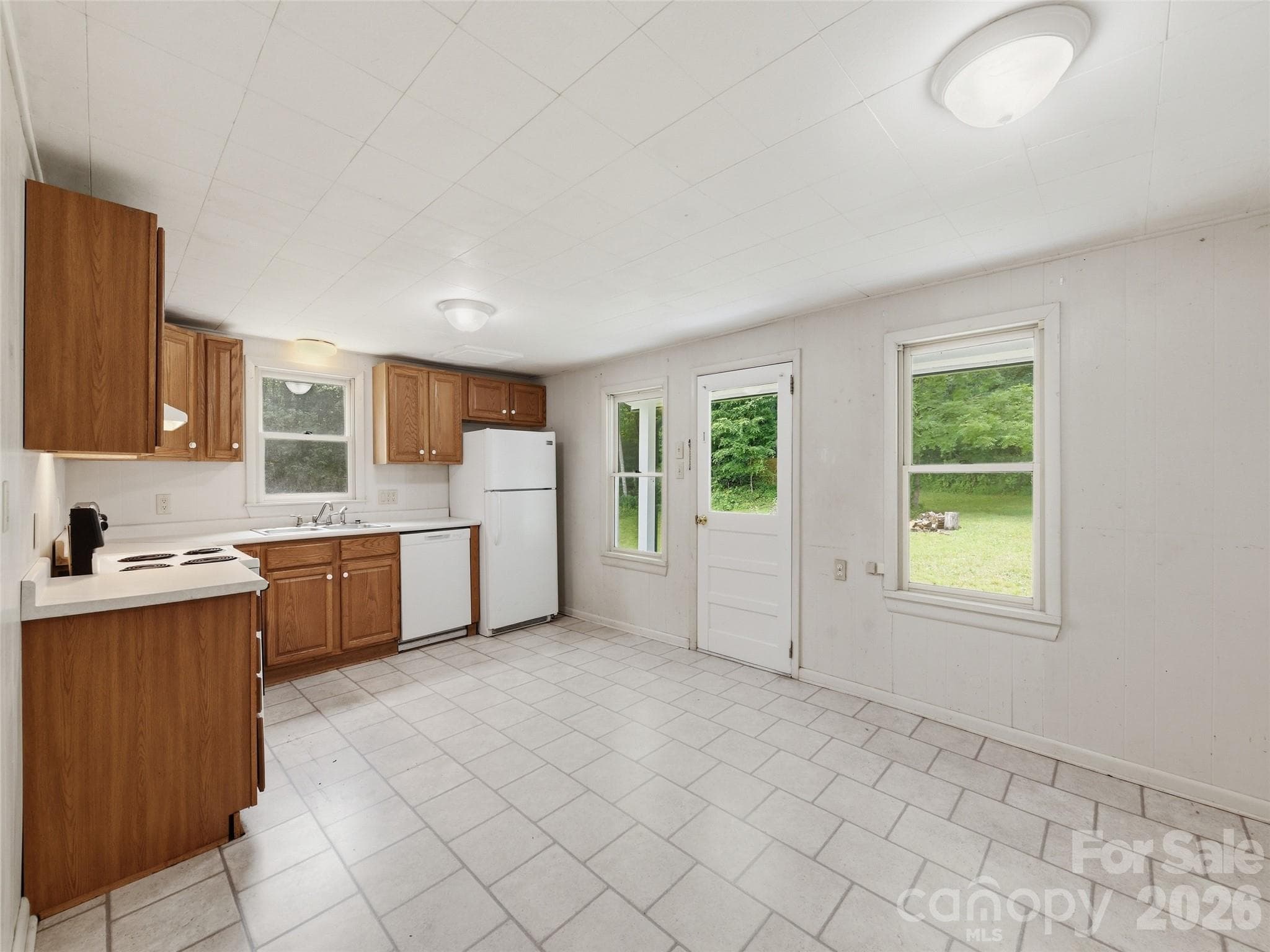 Single Family Residence at 586 Olivet Church Road, Whittier, photo 16 of 30