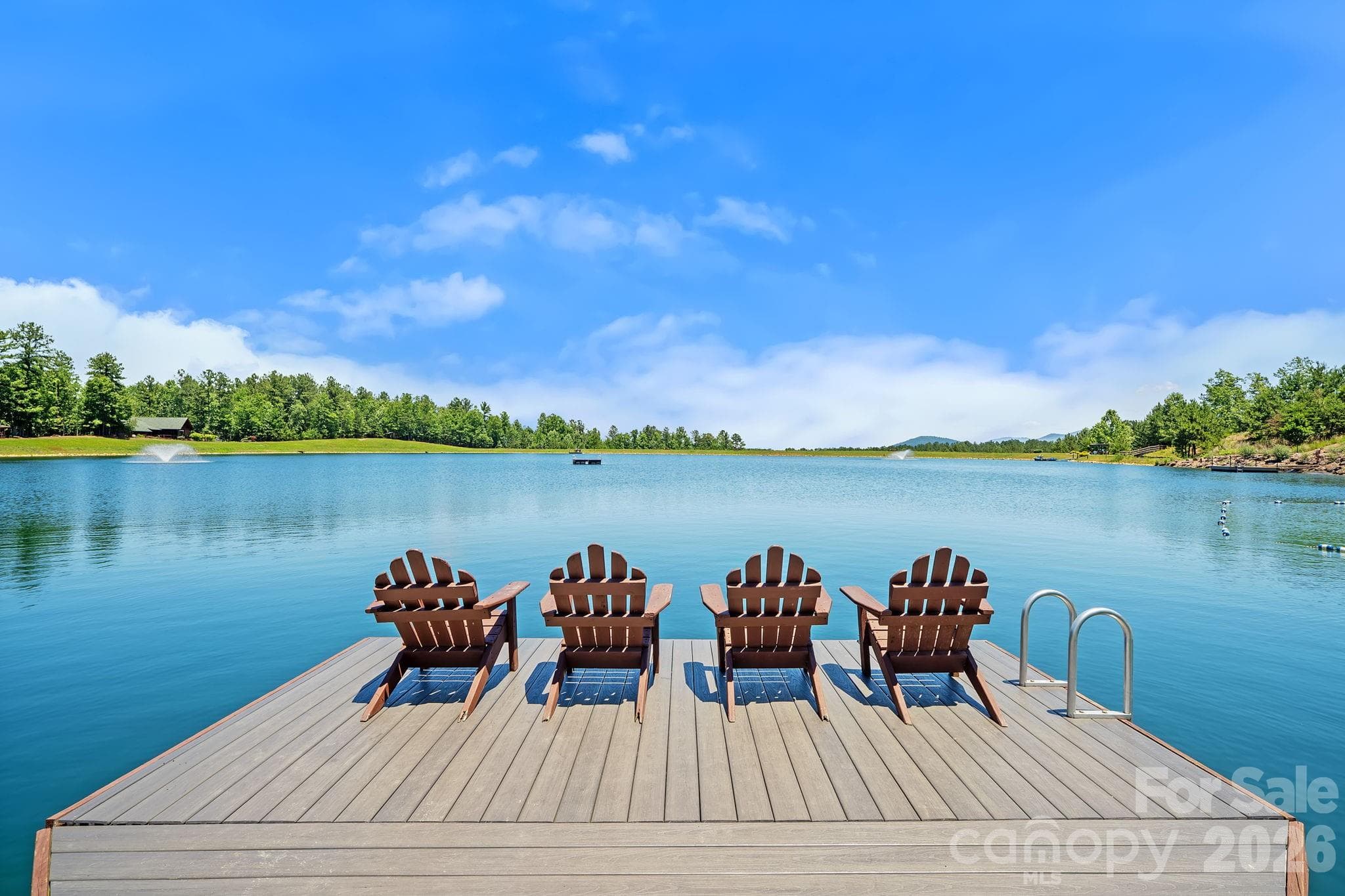 Community Lake - Nebo