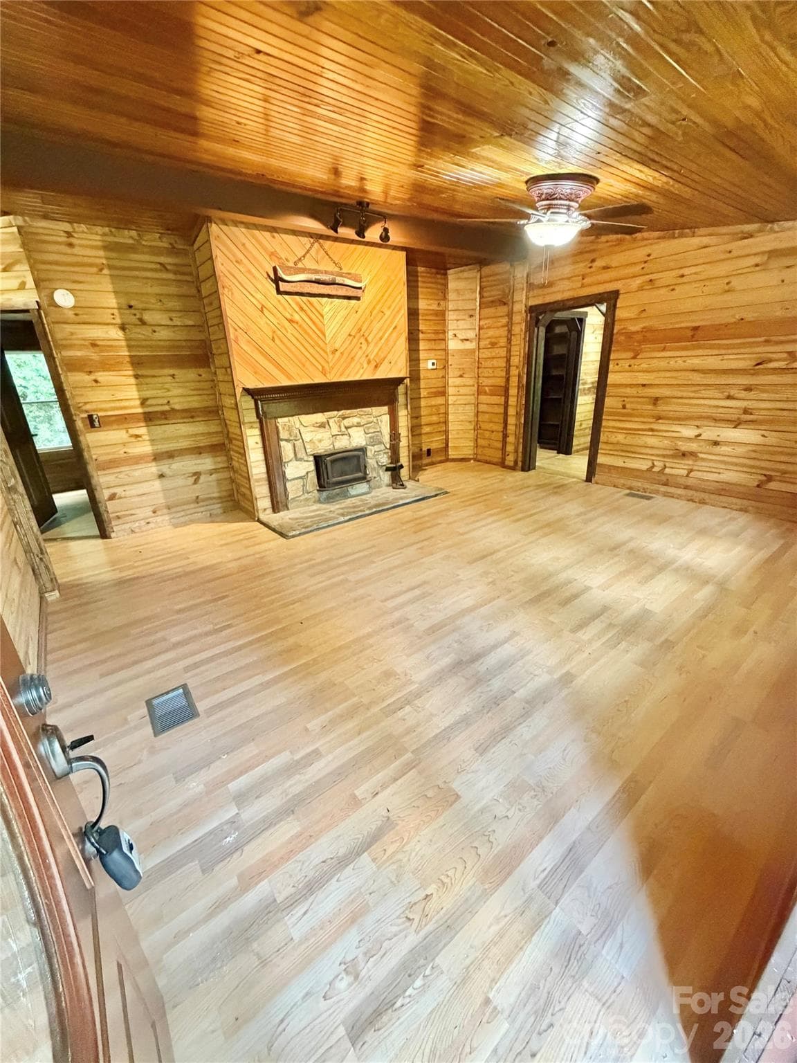 Single Family Residence at None, Burnsville, photo 5 of 20