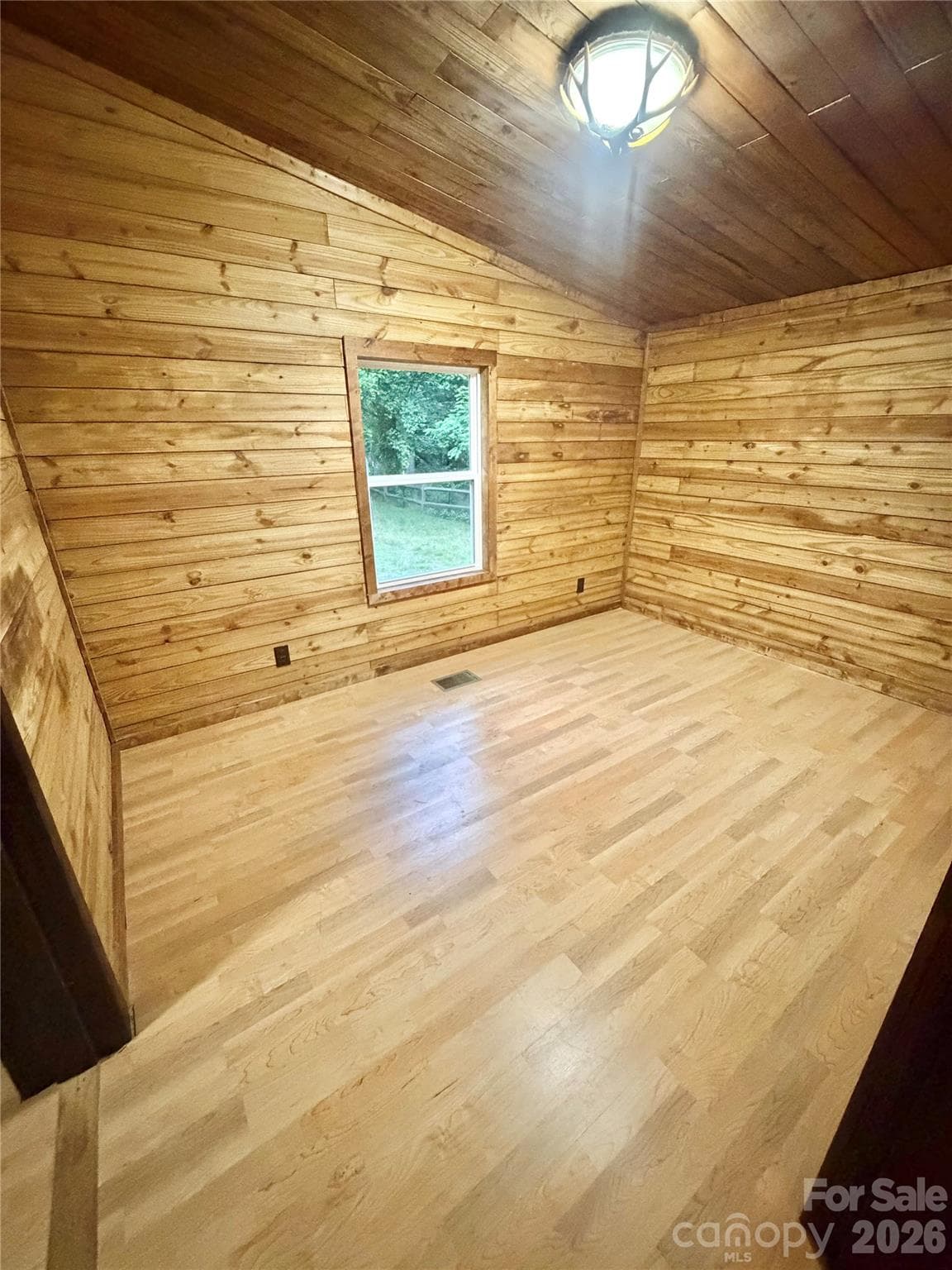 Single Family Residence at None, Burnsville, photo 9 of 20