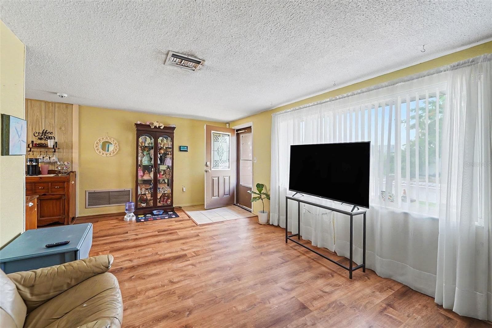 Single Family Residence at 7015 MORAVIAN DR, PORT RICHEY, photo 4 of 30