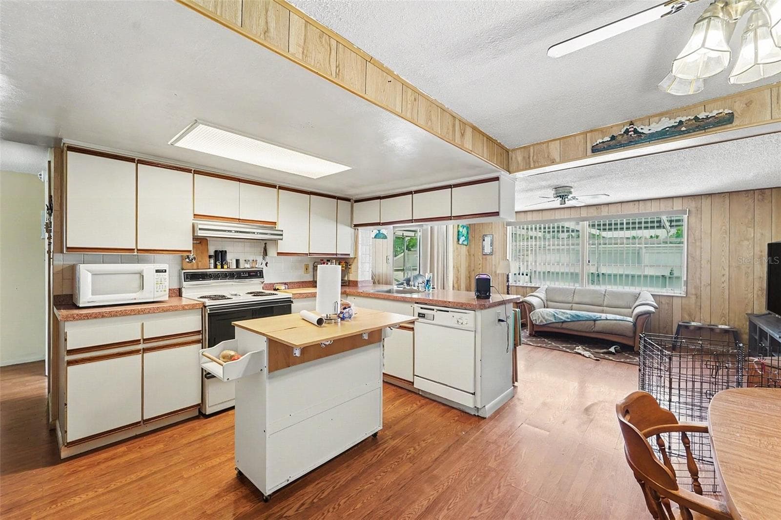Single Family Residence at 7015 MORAVIAN DR, PORT RICHEY, photo 9 of 30