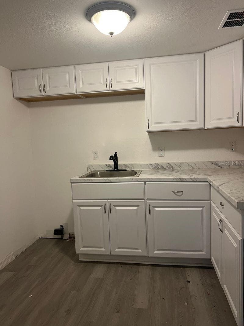 Condominium at 5541 BAY BLVD #107, PORT RICHEY, photo 9 of 26
