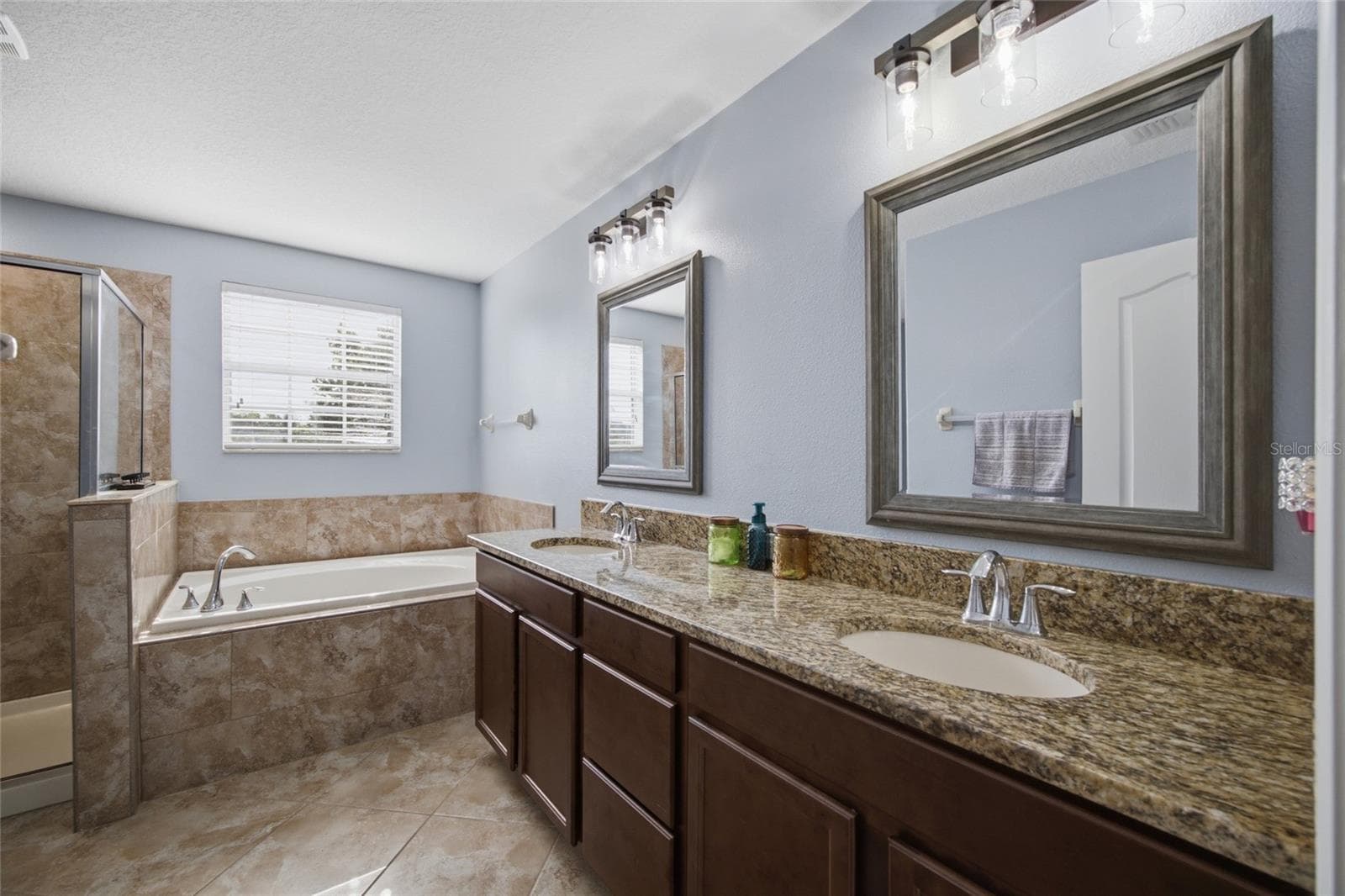 Master Bathroom Suite - 15410 DAKOTA SKY PL, SUN CITY CENTER