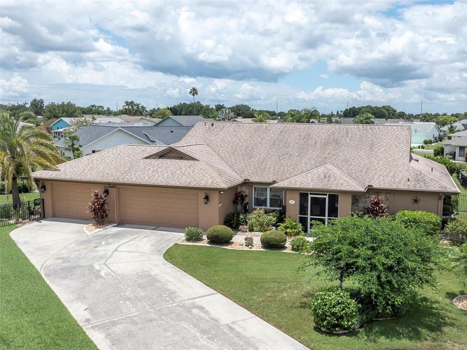 301 Thorn Hill Dr - 301 THORN HILL PL, SUN CITY CENTER