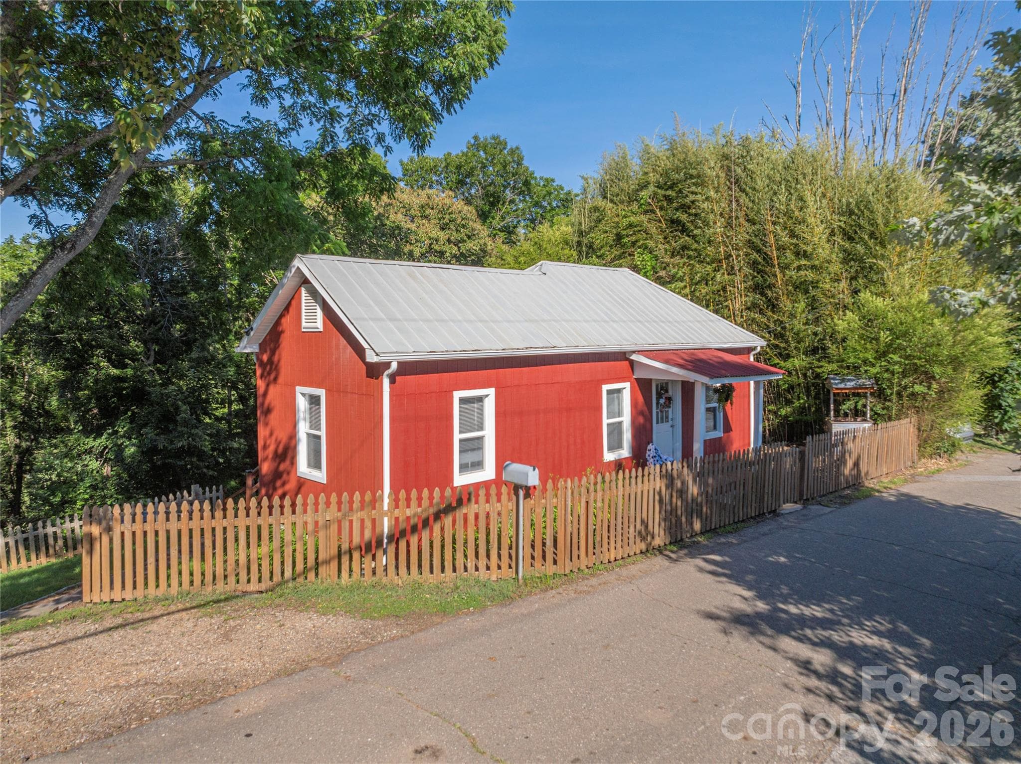 Single Family Residence at 261 Star Ridge Road, Canton, photo 19 of 22