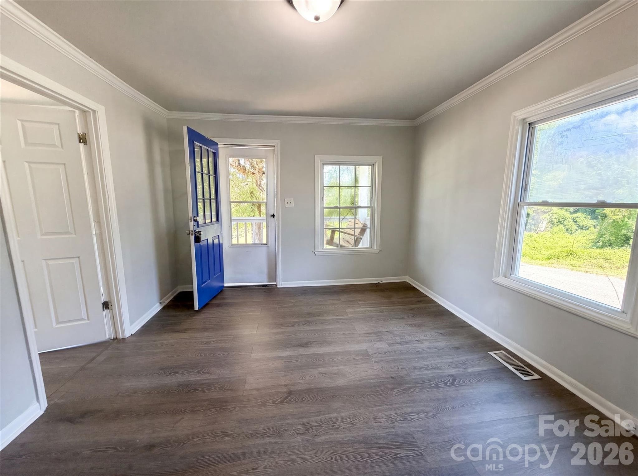 Single Family Residence at Gastonia, photo 3 of 15