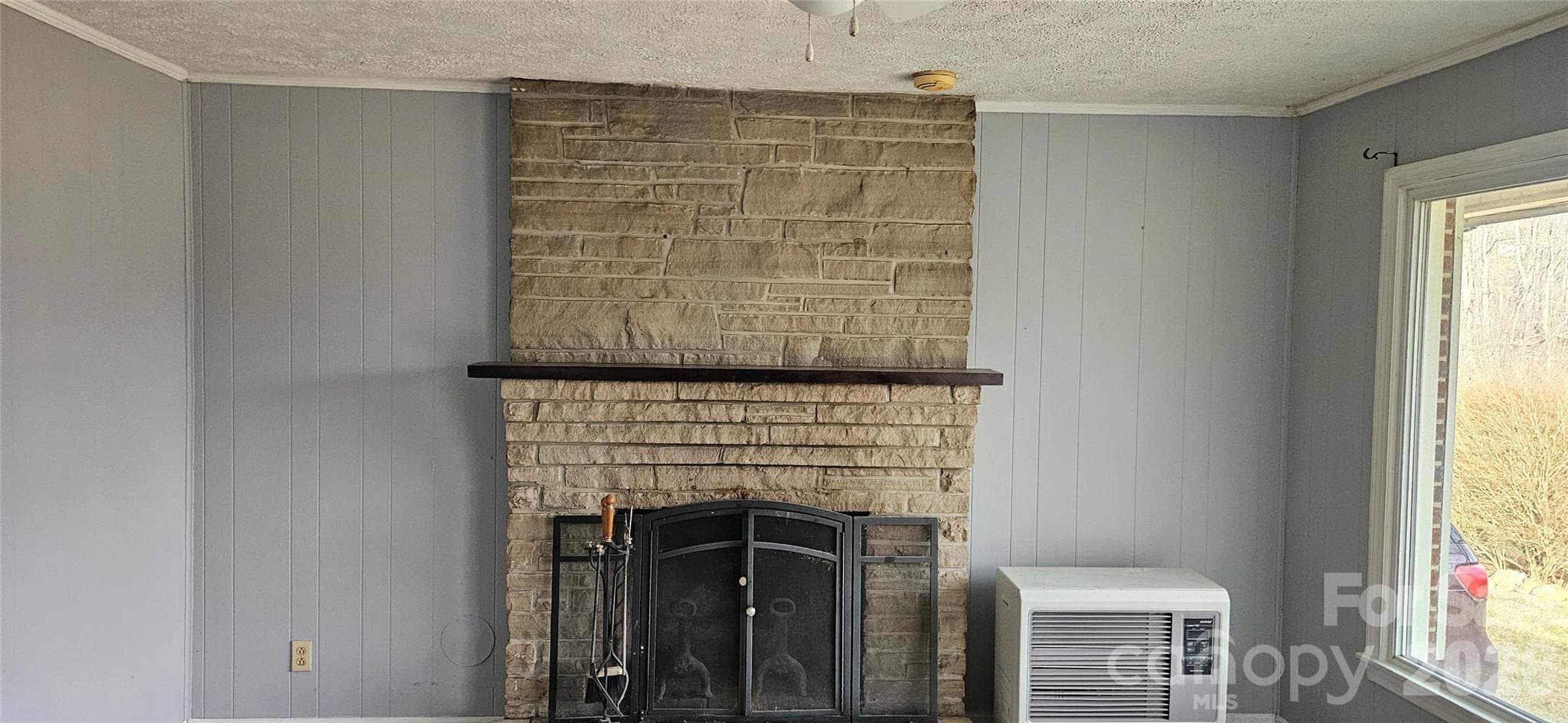 Living Room - 183 Maple Road, Spruce Pine