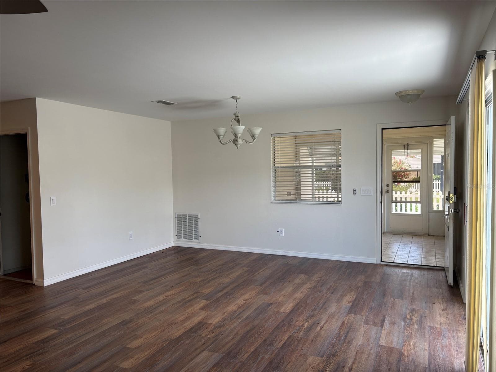 Villa at 731 DUMAS ST, THE VILLAGES, photo 7 of 18