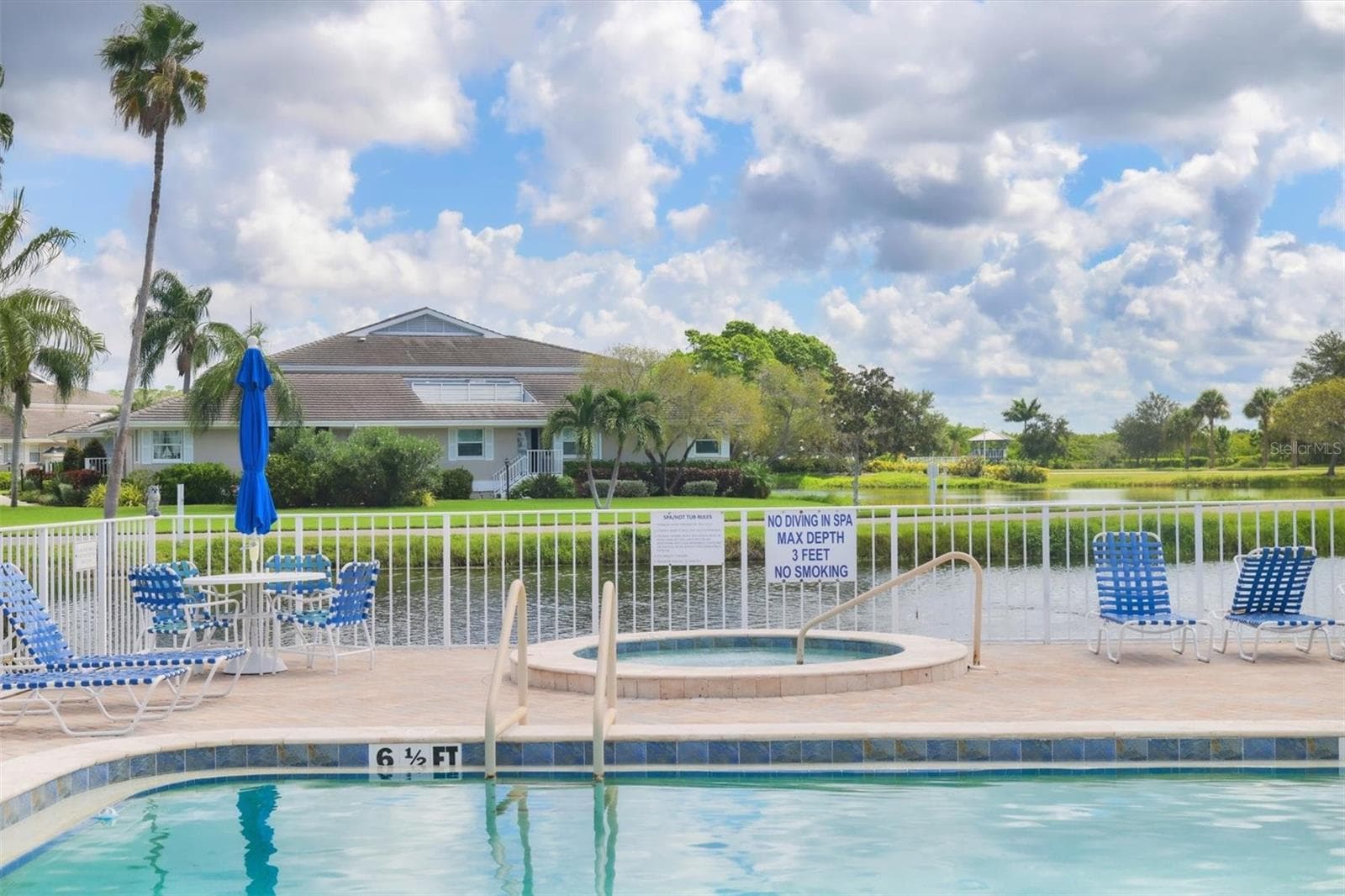 Condominium at 879 AUDUBON DR #879, BRADENTON, photo 41 of 64