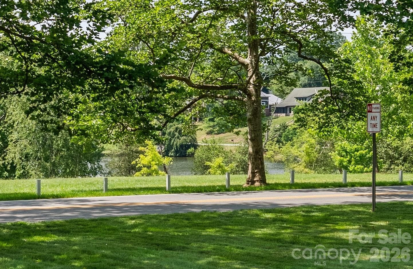 Single Family Residence at Asheville, photo 4 of 41