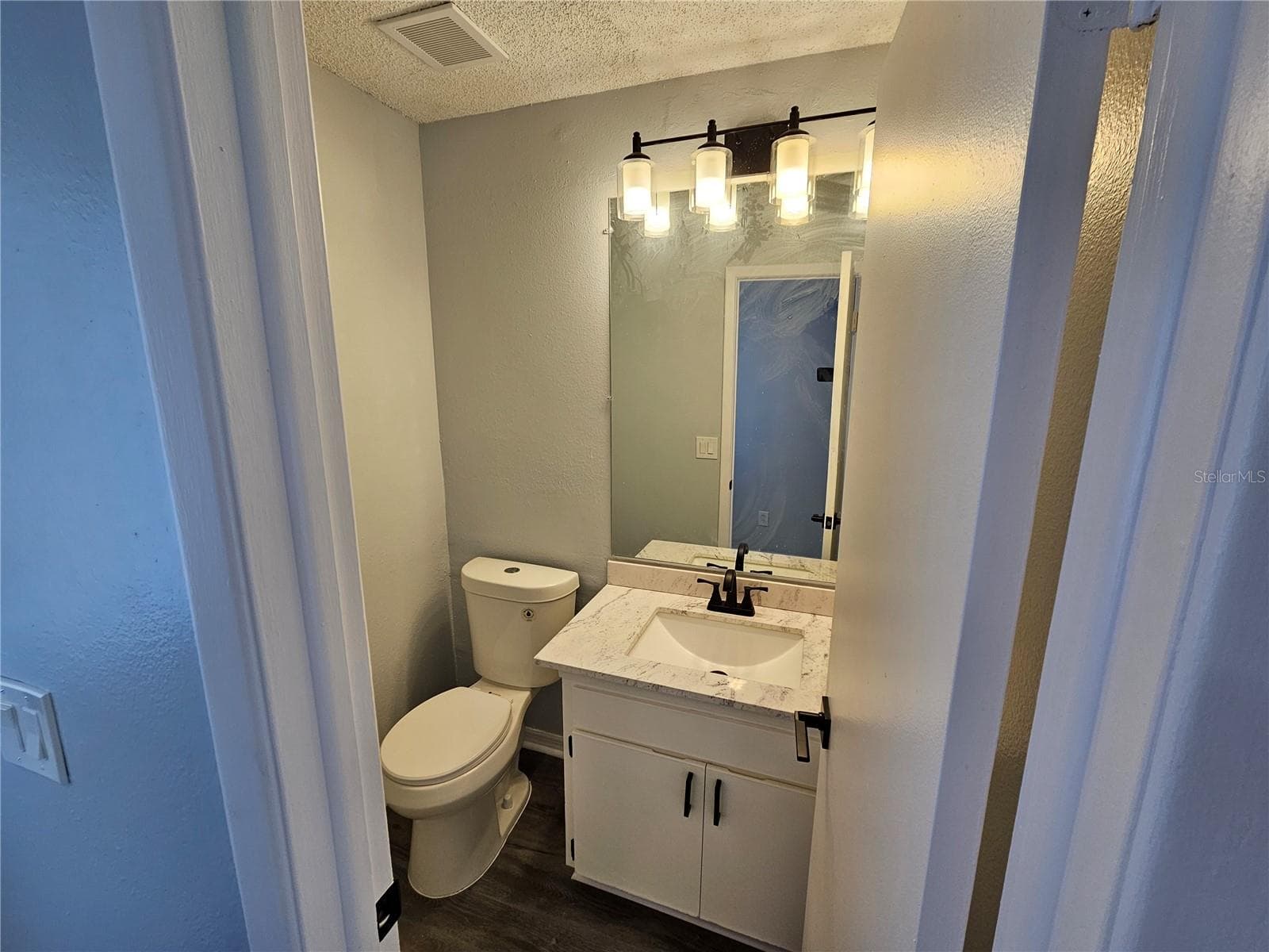 Townhouse at 13817 STONE MILL WAY, TAMPA, photo 8 of 20