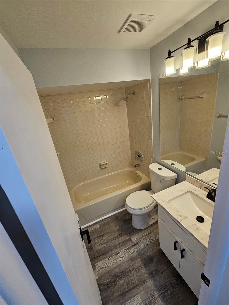 Townhouse at 13817 STONE MILL WAY, TAMPA, photo 15 of 20