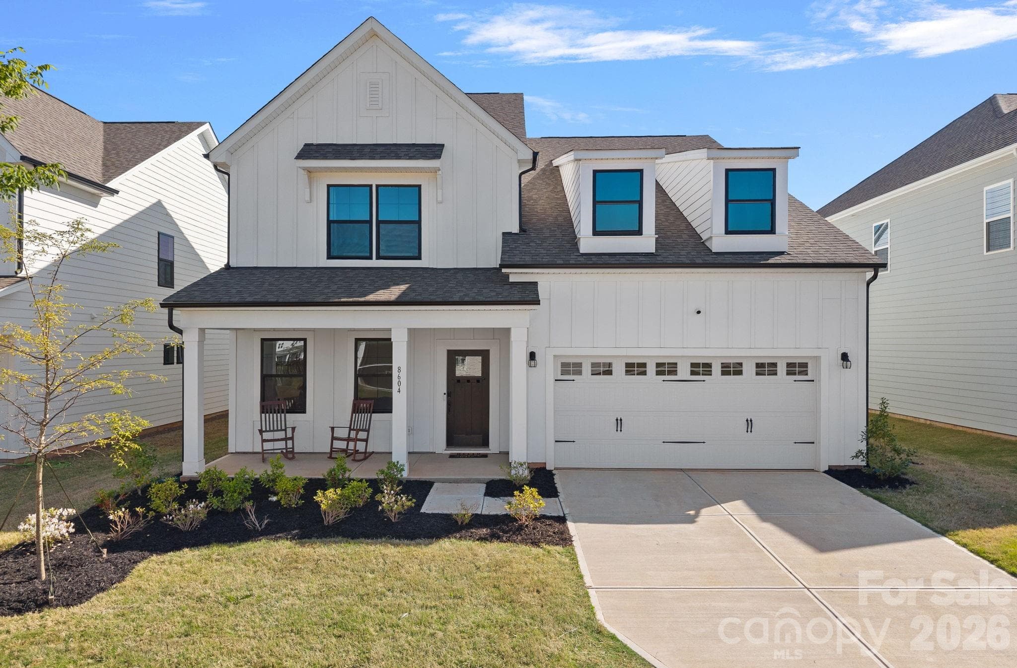 Single Family Residence at Huntersville, photo 2 of 38