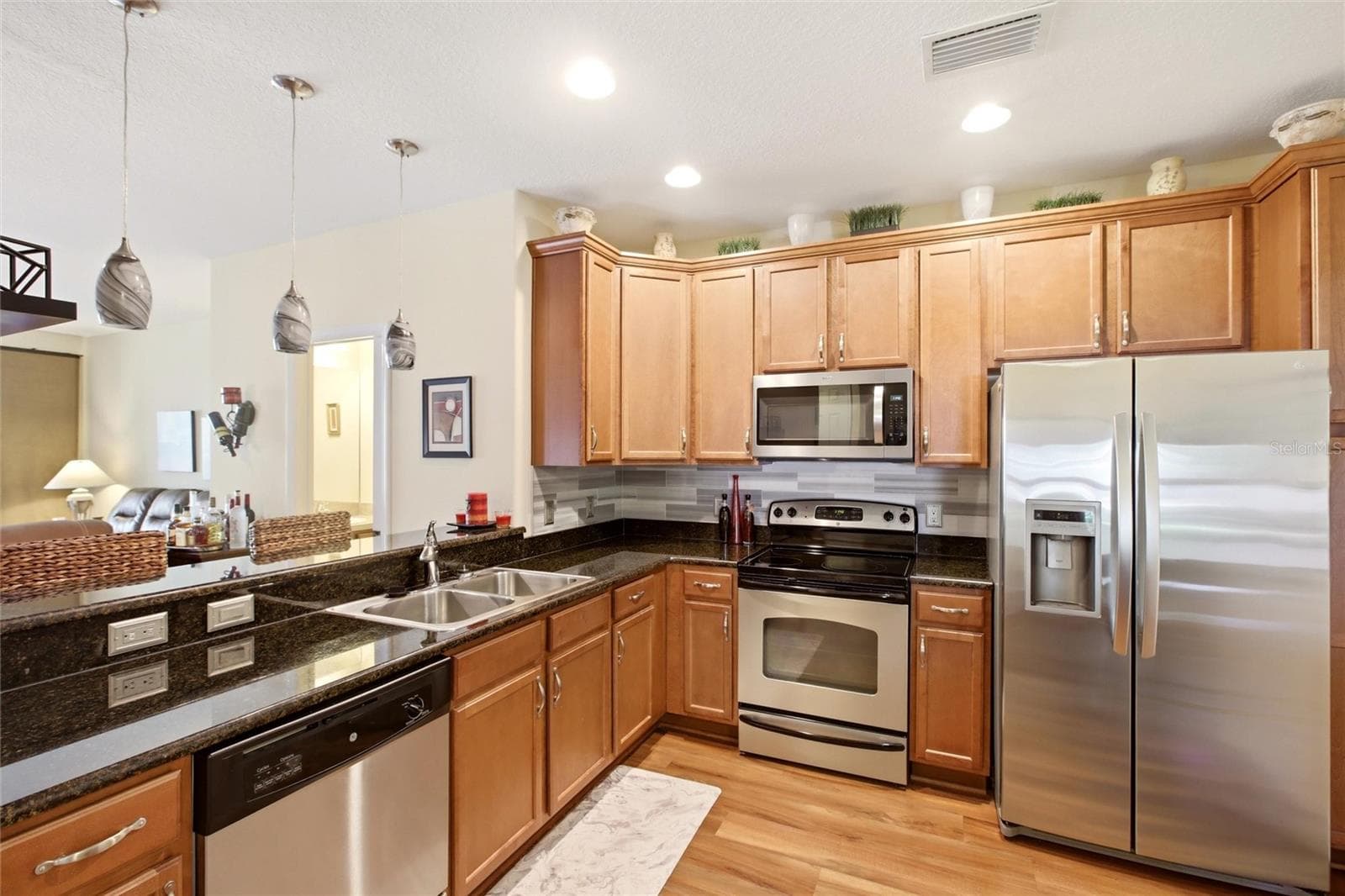 Townhouse at 477 HARBOR RIDGE DR, PALM HARBOR, photo 15 of 43