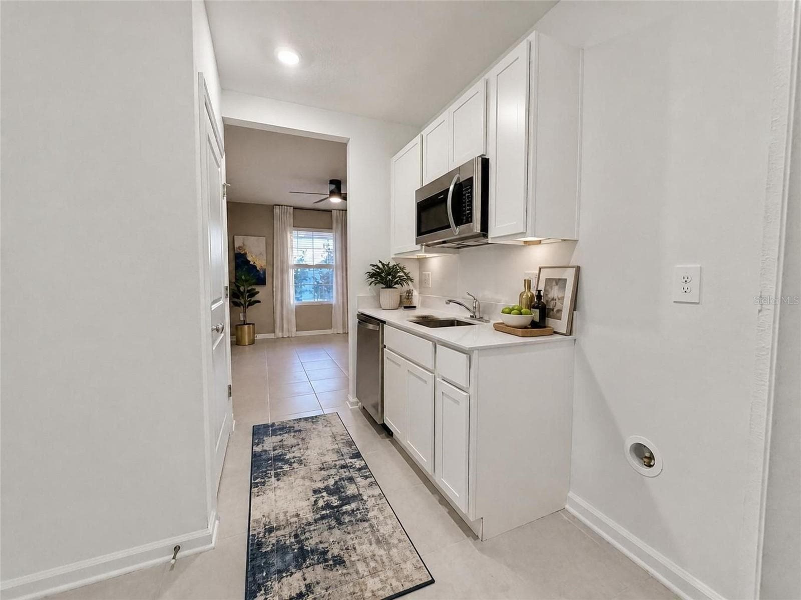 In Law Suite - Kitchenette - 187 PUMA LOOP, GROVELAND