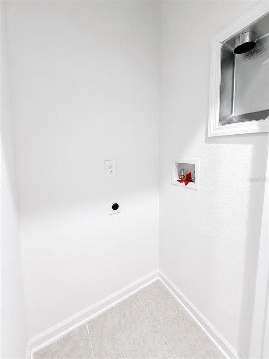 In Law Suite - Laundry - 187 PUMA LOOP, GROVELAND