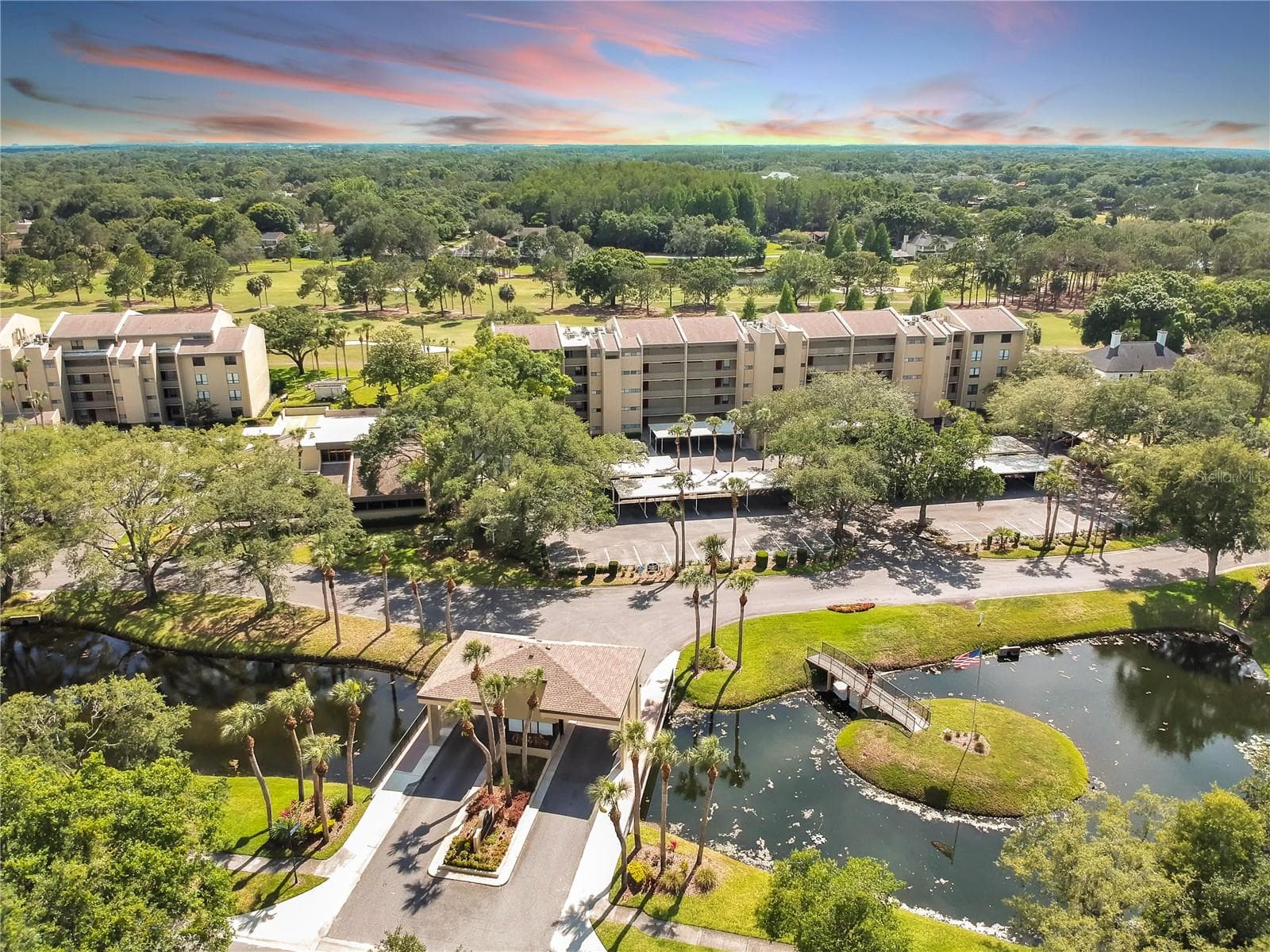 Condominium at 13626 GREENFIELD DR #201, TAMPA, photo 25 of 32