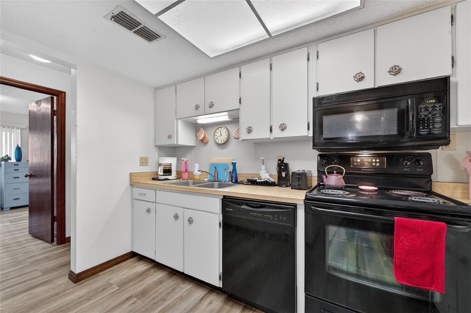 Half Duplex at 1402 PORTOBELLO DR, PORT ORANGE, photo 17 of 52