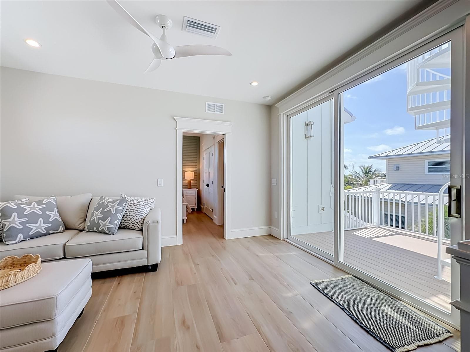 Single Family Residence at 2918 GULF DR, HOLMES BEACH, photo 25 of 92