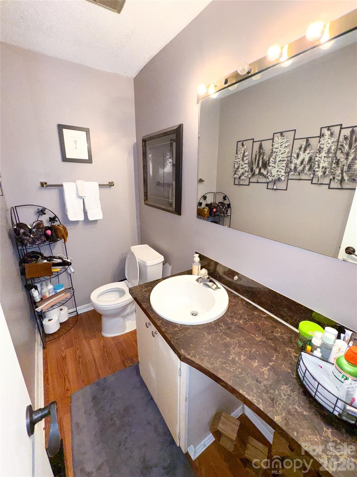 Single Family Residence at 307 Meadowbrook Drive, Newton, photo 8 of 17