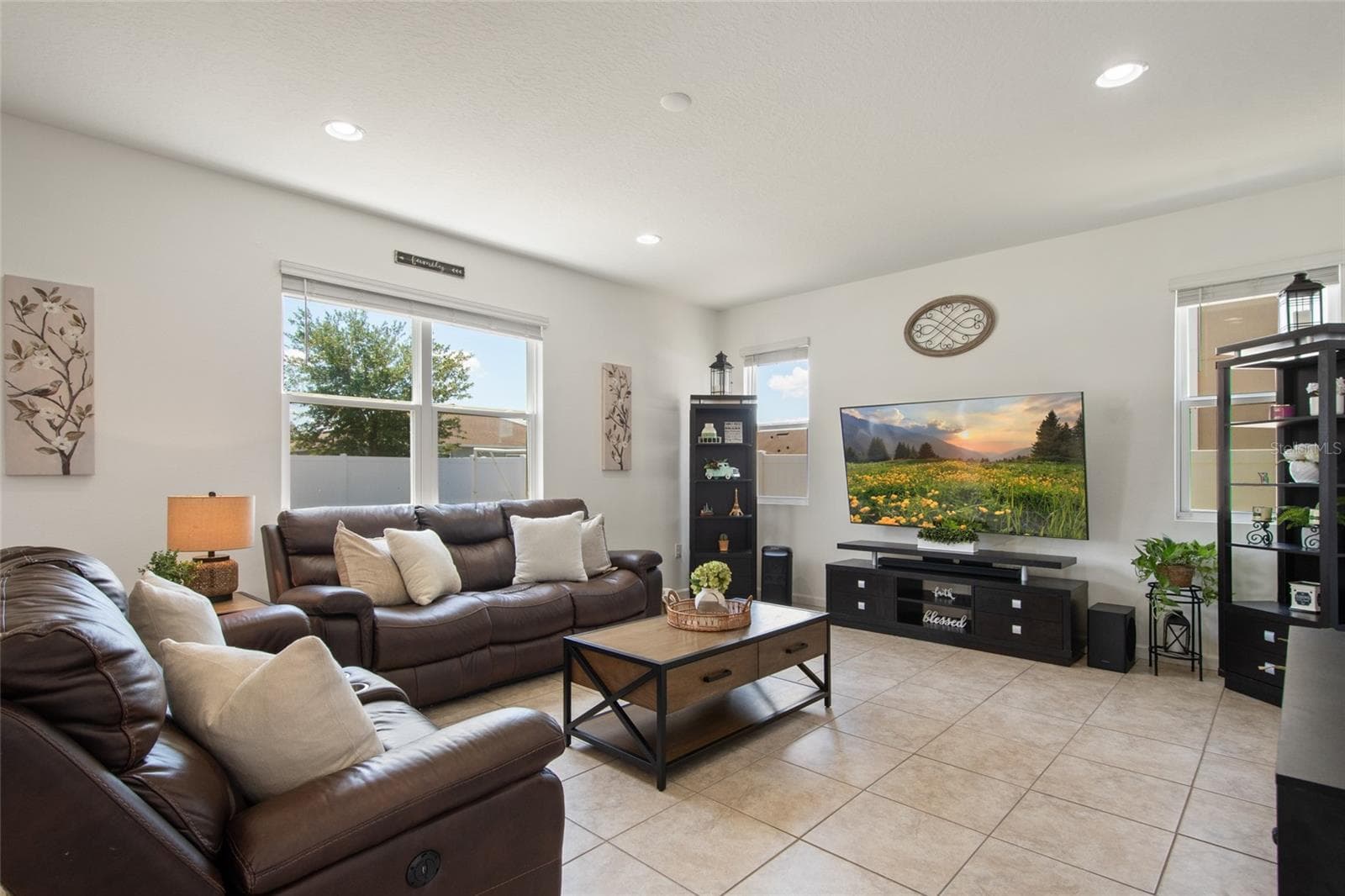 Single Family Residence at 1659 GENTLE BREEZE DR, ST CLOUD, photo 20 of 51