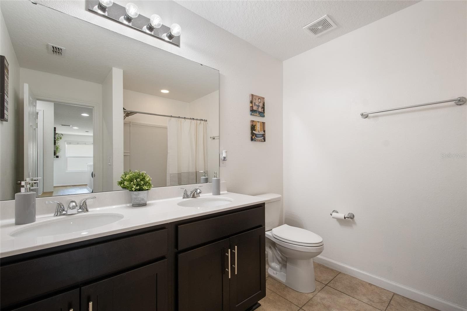 Full Bathroom - 1659 GENTLE BREEZE DR, ST CLOUD