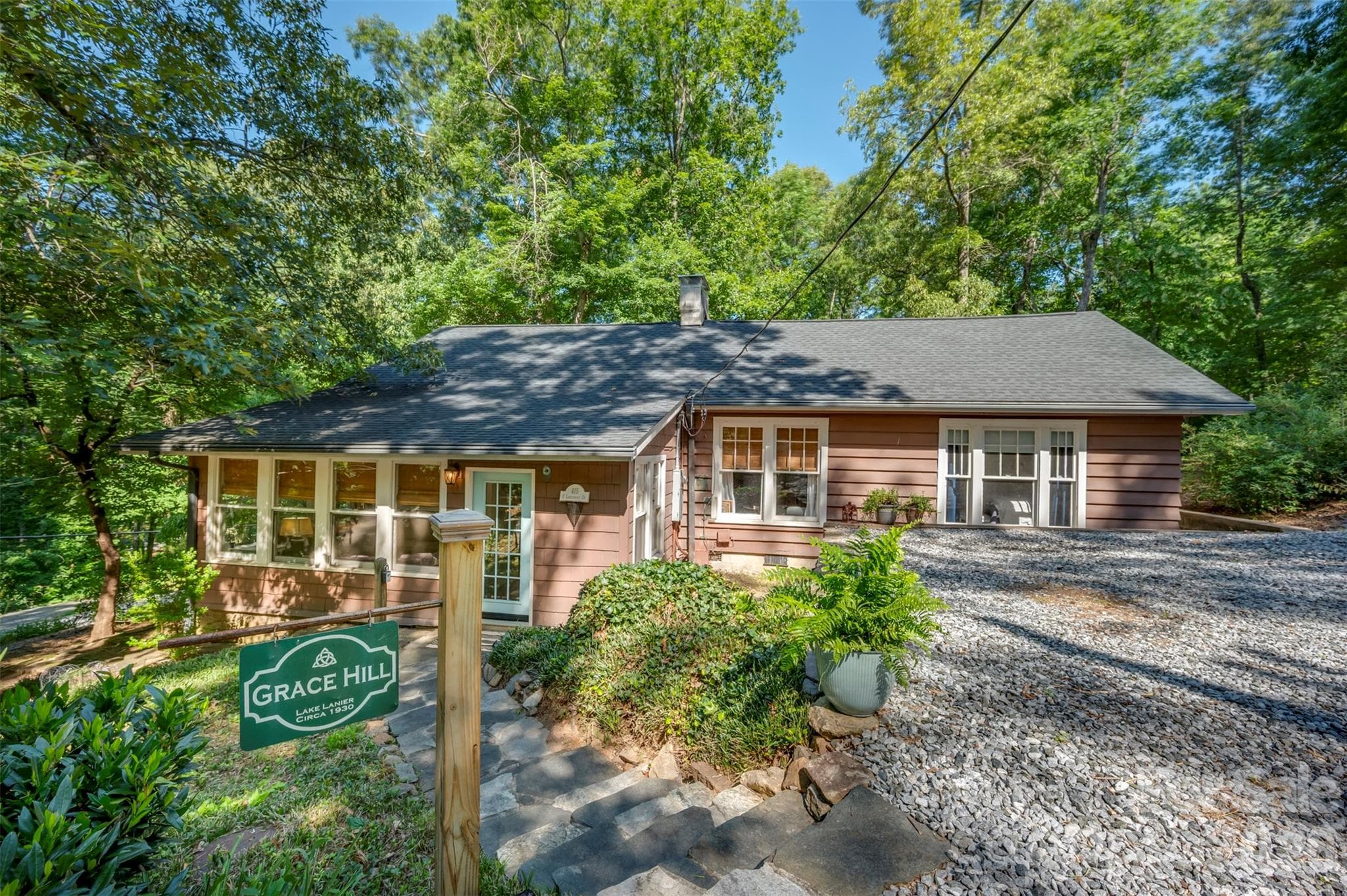 415 E Lakeshore Drive