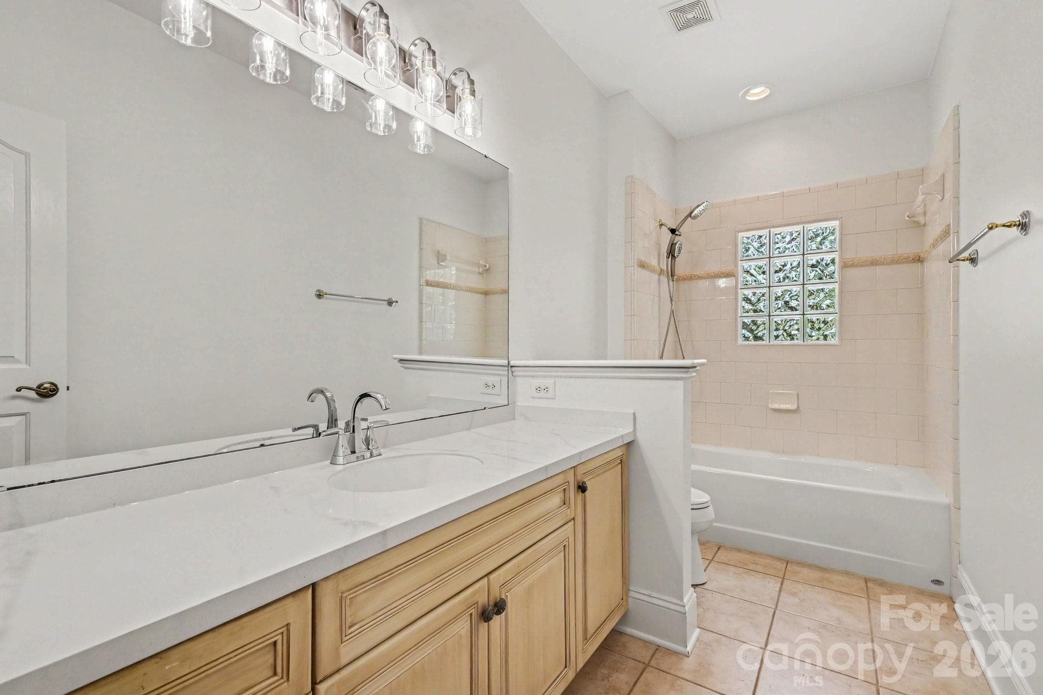 Single Family Residence at 12035 Olympic Club Drive, Charlotte, photo 15 of 20