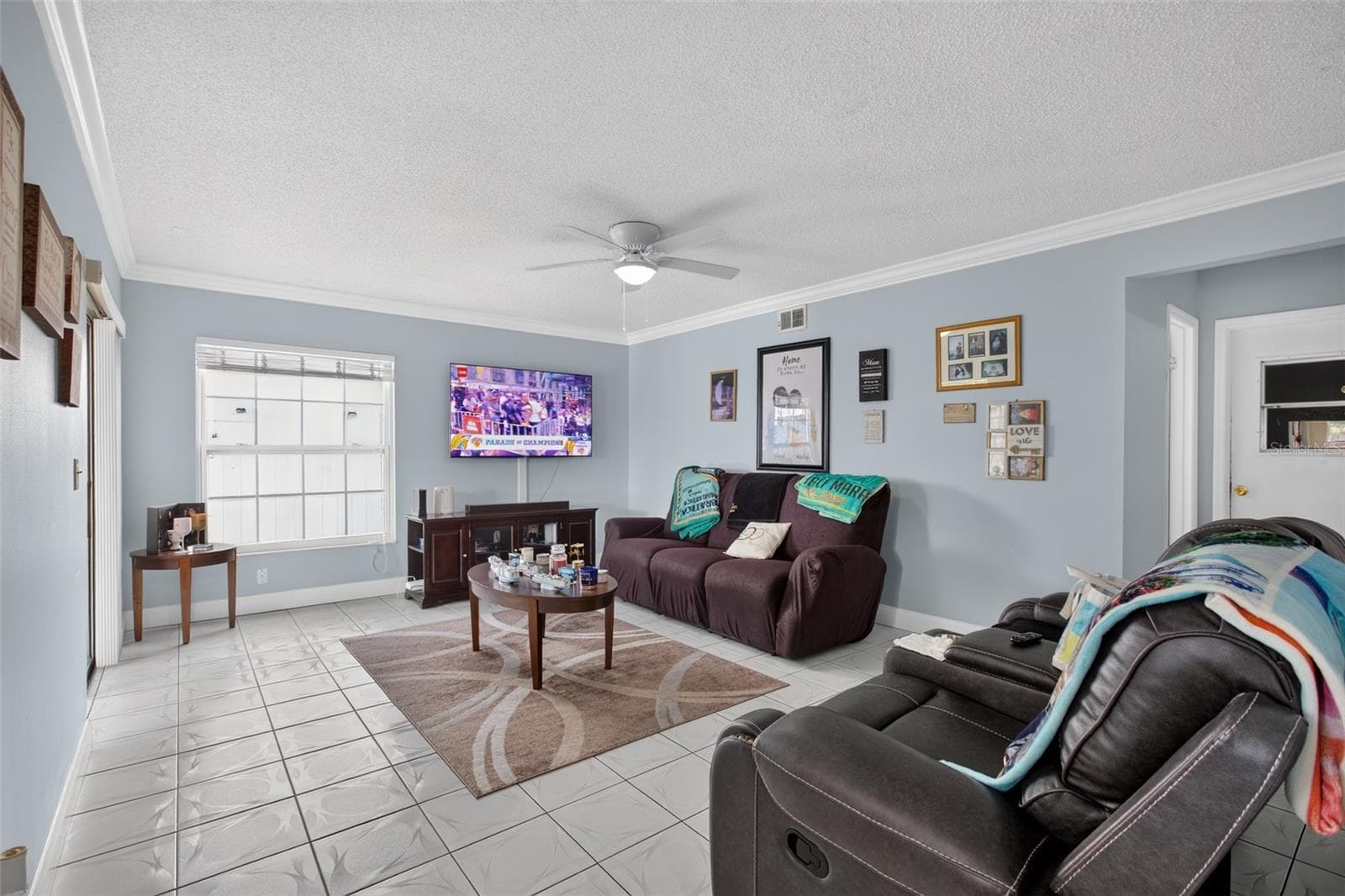 Single Family Residence at 1564 LAWNDALE CIR, WINTER PARK, photo 3 of 45