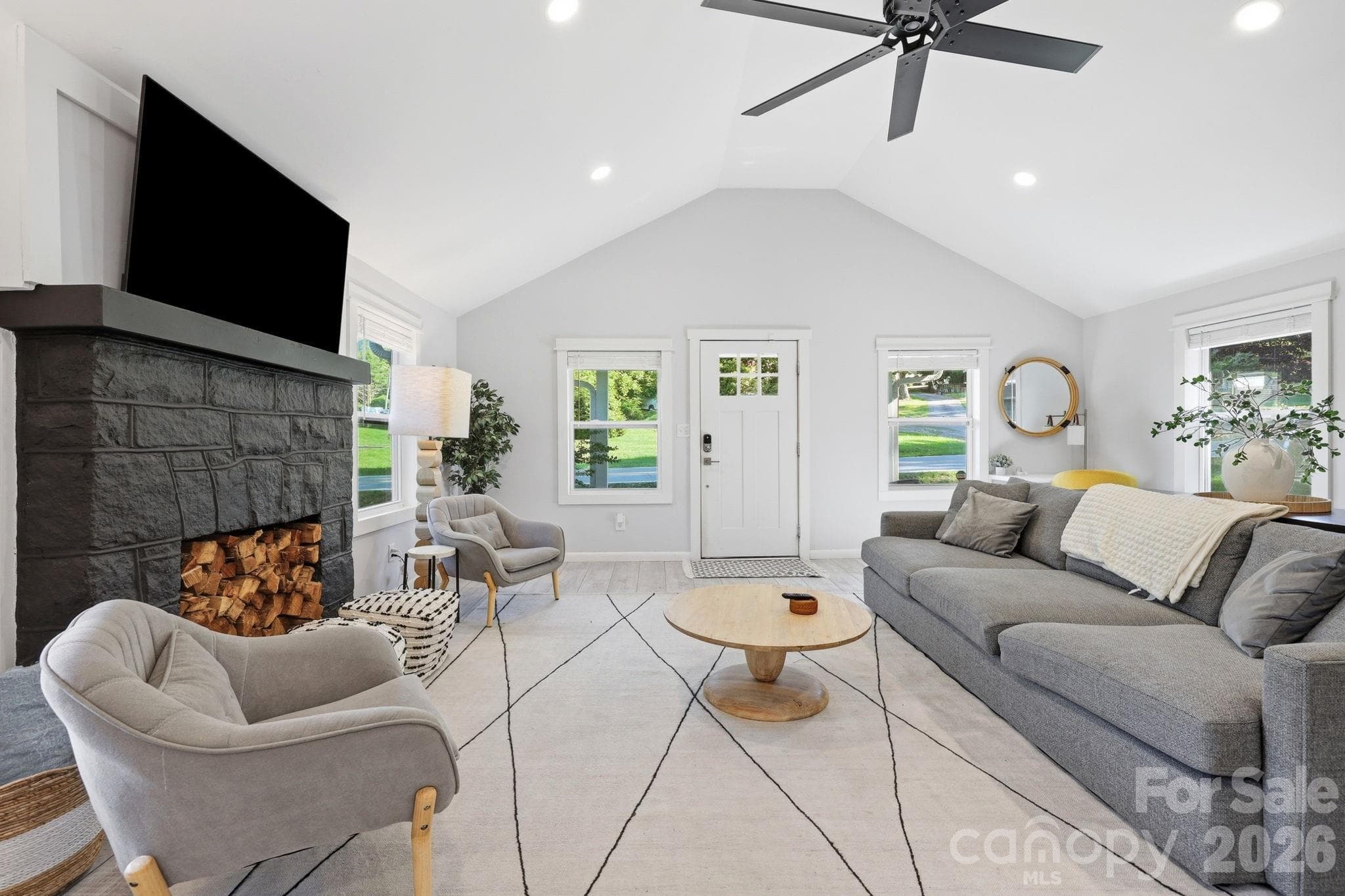 Living room - 15 Old Fort Road, Fairview