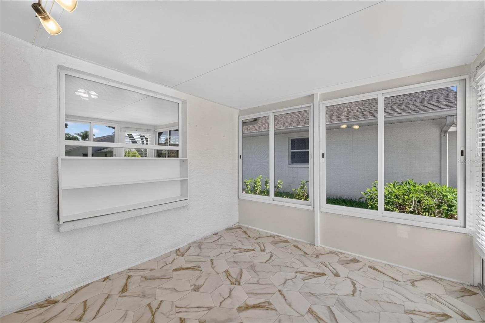 Florida Room - 4431 FERN DR, BRADENTON