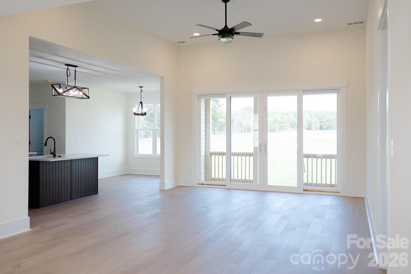 Single Family Residence at York, photo 6 of 38