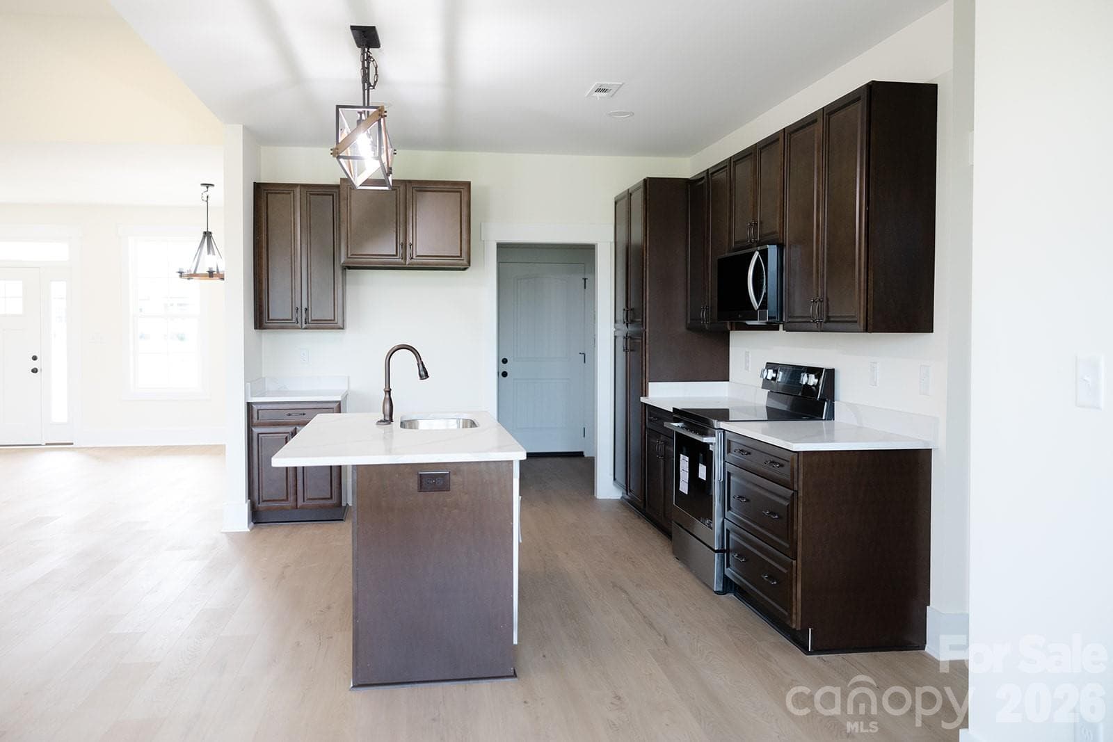 Single Family Residence at York, photo 10 of 38