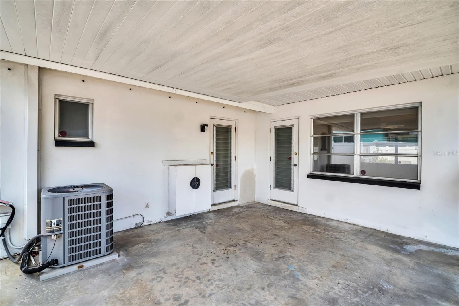 Single Family Residence at 2301 WHITMAN ST, CLEARWATER, photo 12 of 31