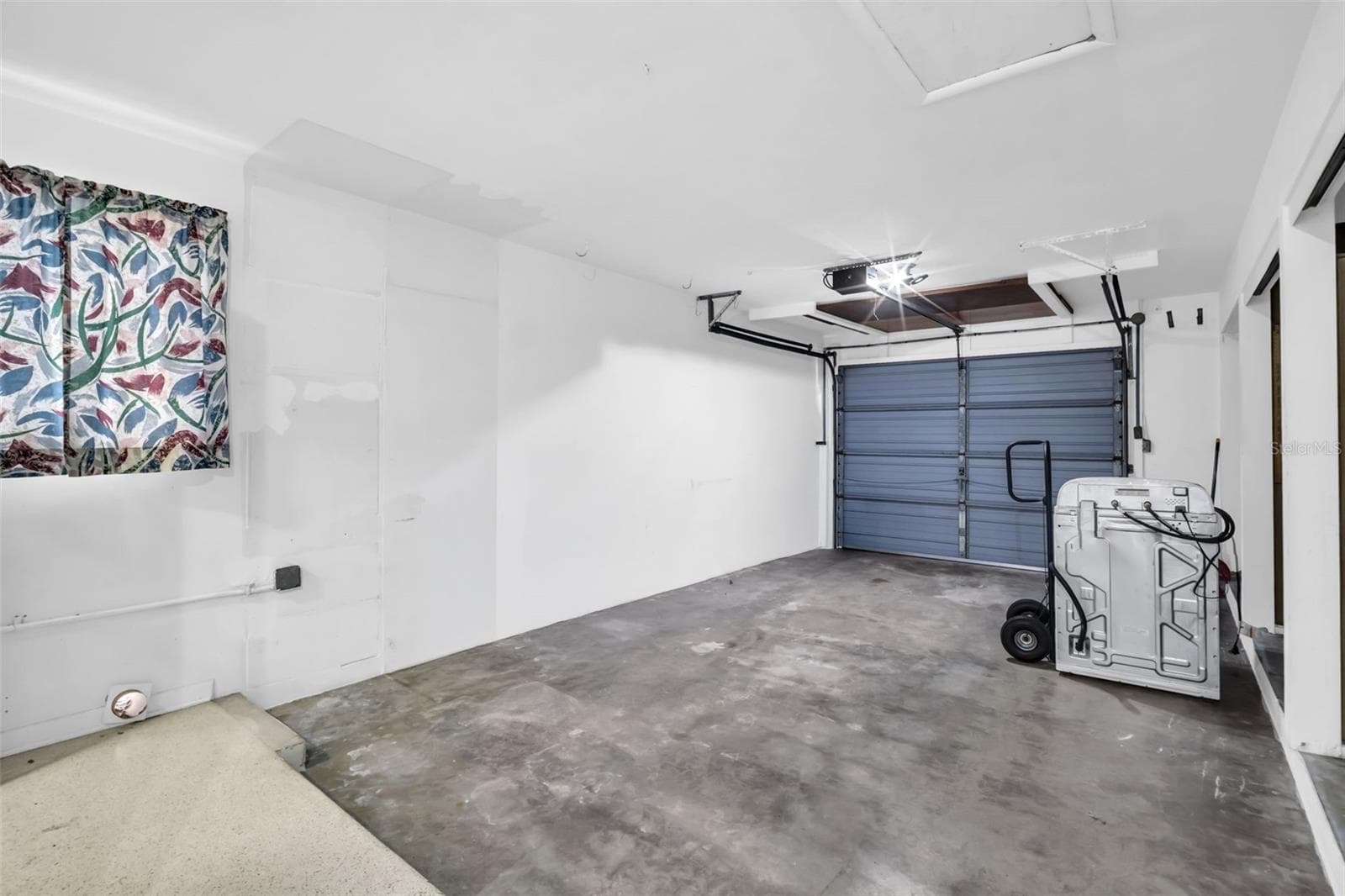 Single Family Residence at 2301 WHITMAN ST, CLEARWATER, photo 14 of 31