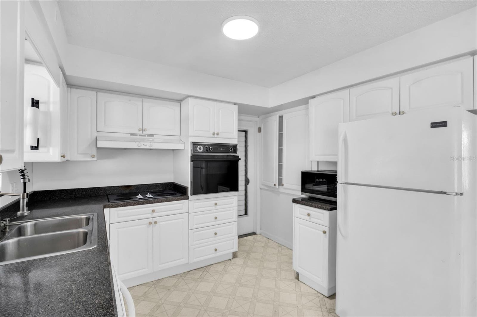 Single Family Residence at 2301 WHITMAN ST, CLEARWATER, photo 22 of 31