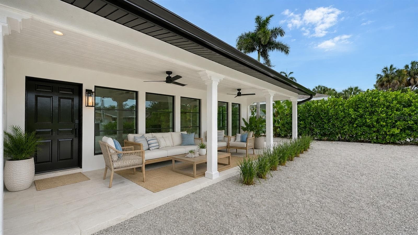 Single Family Residence at 1041 INDIAN BEACH DR, SARASOTA, photo 3 of 29