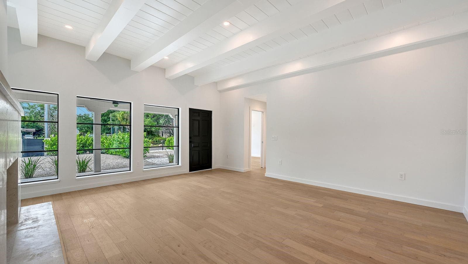 Single Family Residence at 1041 INDIAN BEACH DR, SARASOTA, photo 8 of 29