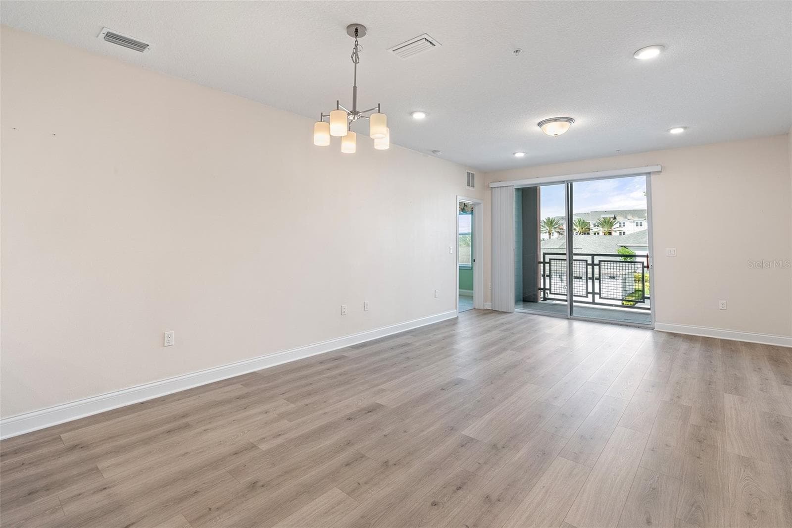 Condominium at 7505 LAUREATE BLVD #2208, ORLANDO, photo 17 of 43