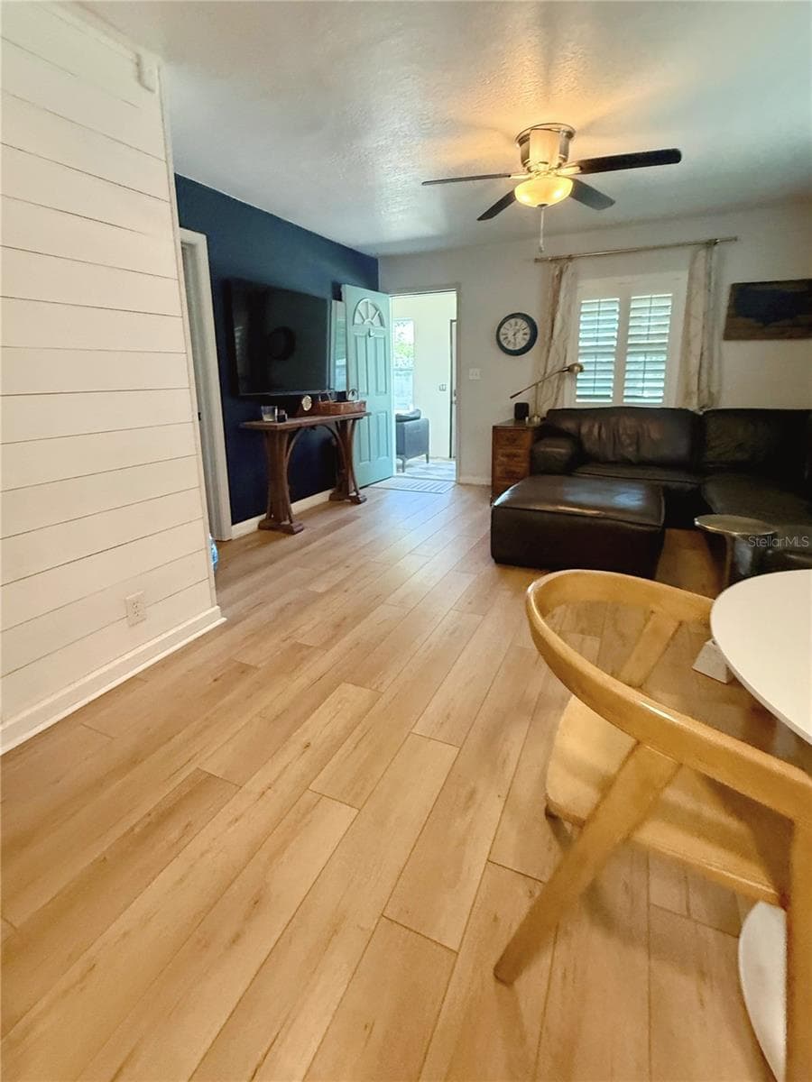 Single Family Residence at 2623 14TH AVE N, ST PETERSBURG, photo 10 of 34