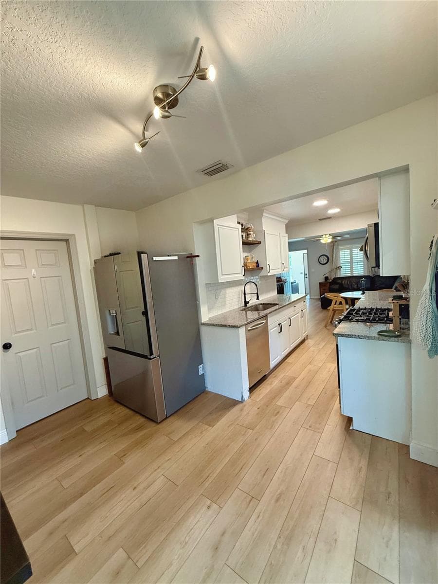 Single Family Residence at 2623 14TH AVE N, ST PETERSBURG, photo 21 of 34