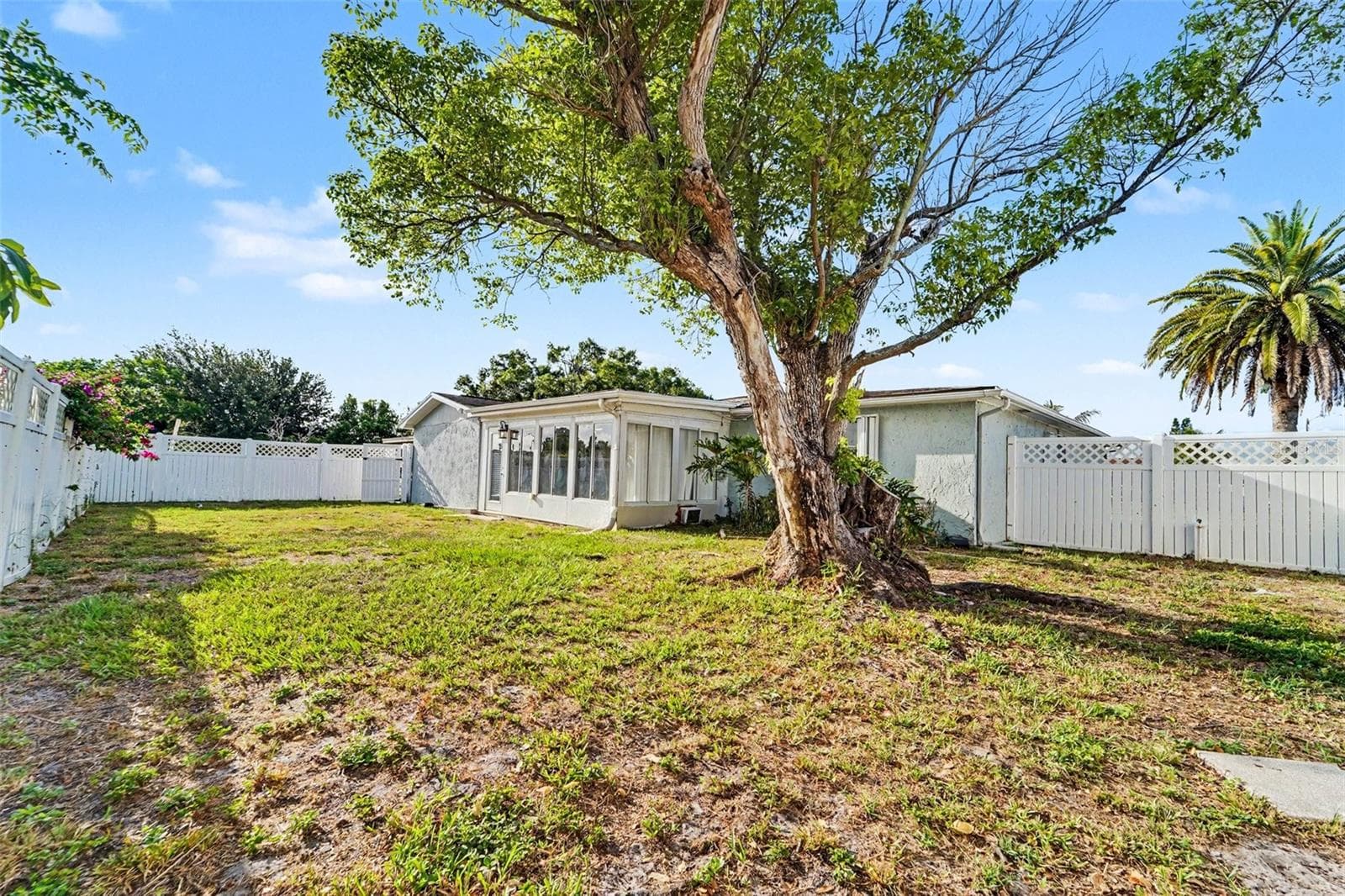 Single Family Residence at 3207 SALISBURY DR, HOLIDAY, photo 19 of 20