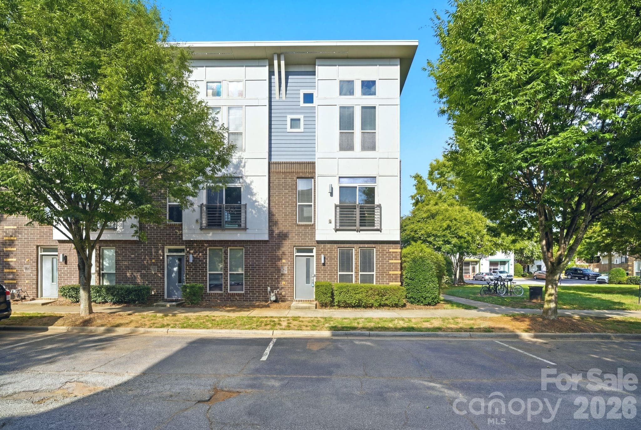 Townhouse at 923 Warren Burgess Lane, Charlotte, photo 29 of 47
