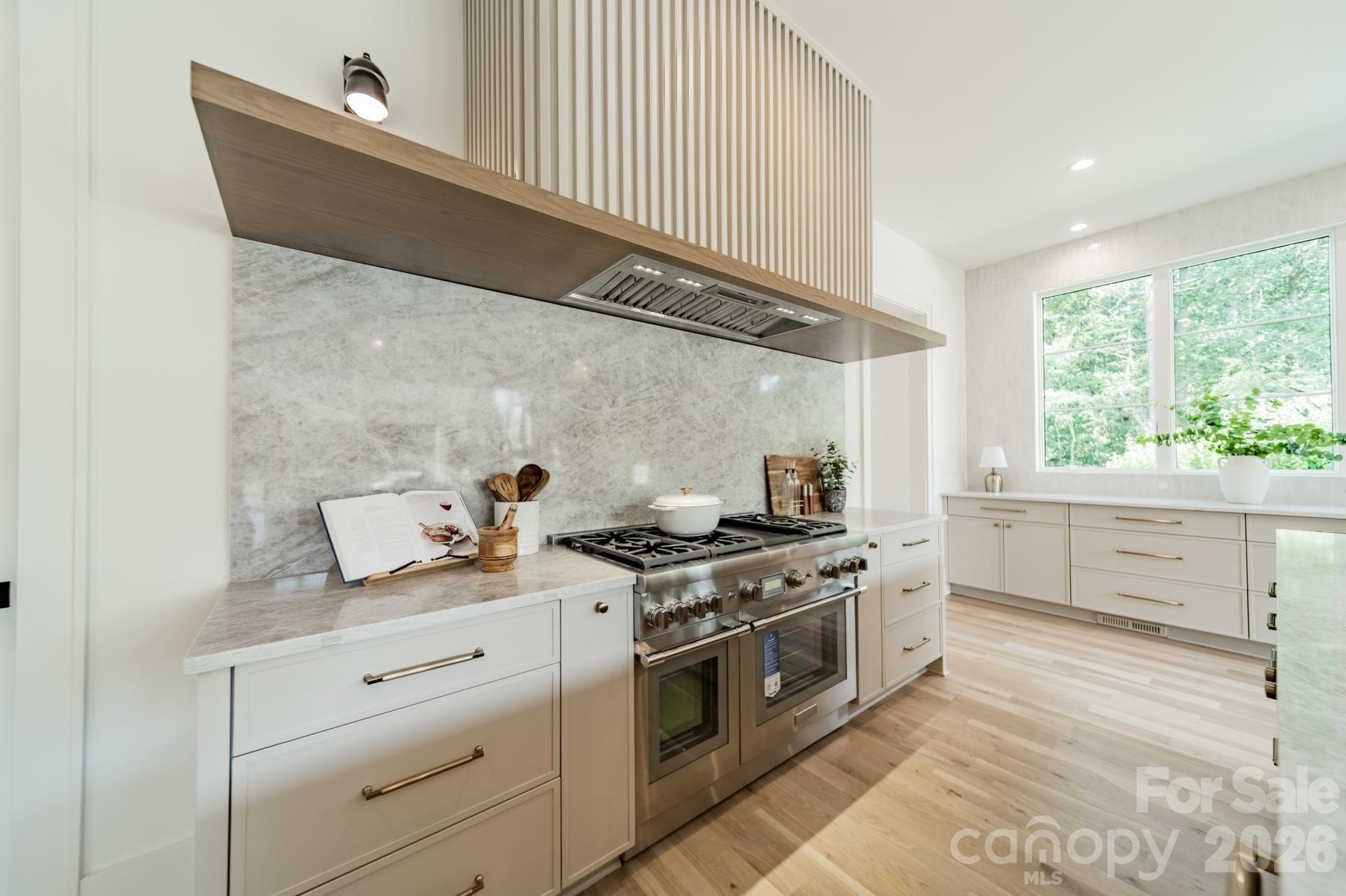 Single Family Residence at 8022 Litaker Manor Court, Charlotte, photo 17 of 48