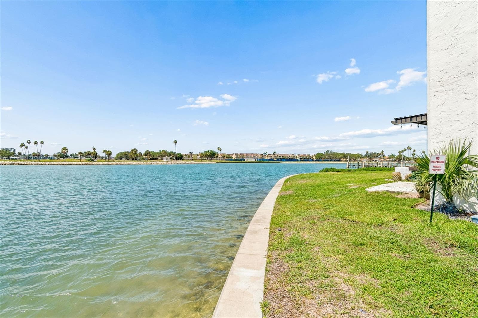 Condominium at 450 TREASURE ISLAND CSWY #106, TREASURE ISLAND, photo 29 of 49