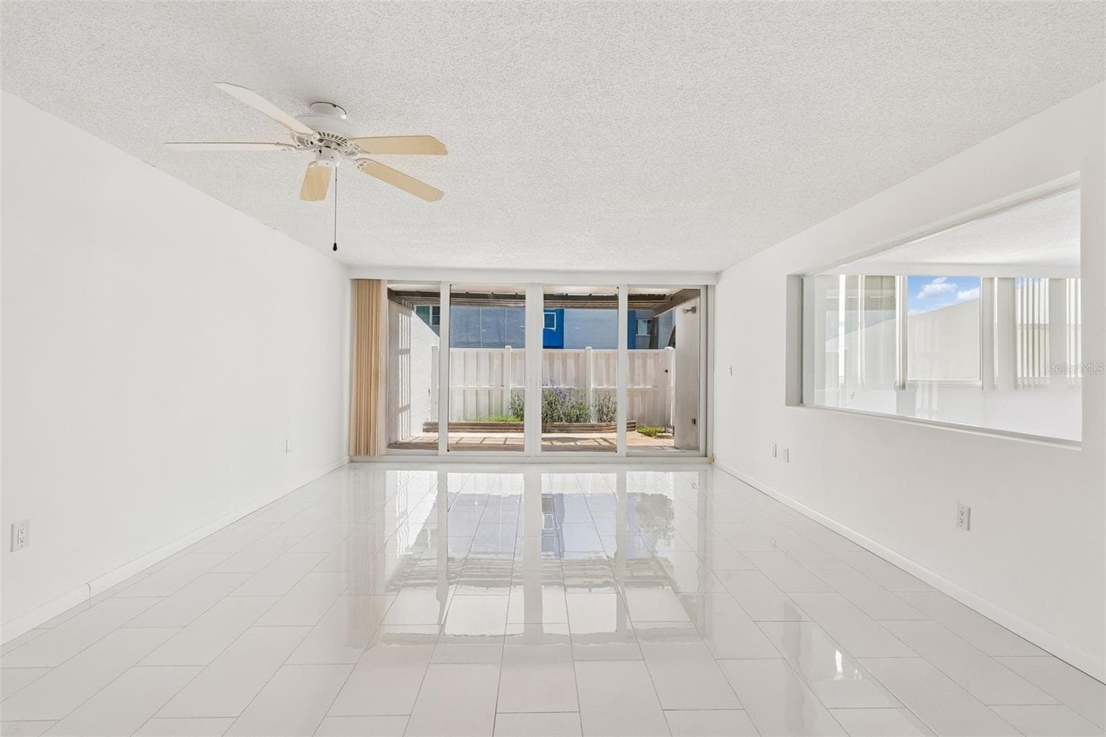 WITHOUT VIRTUAL STAGING - 450 TREASURE ISLAND CSWY #106, TREASURE ISLAND