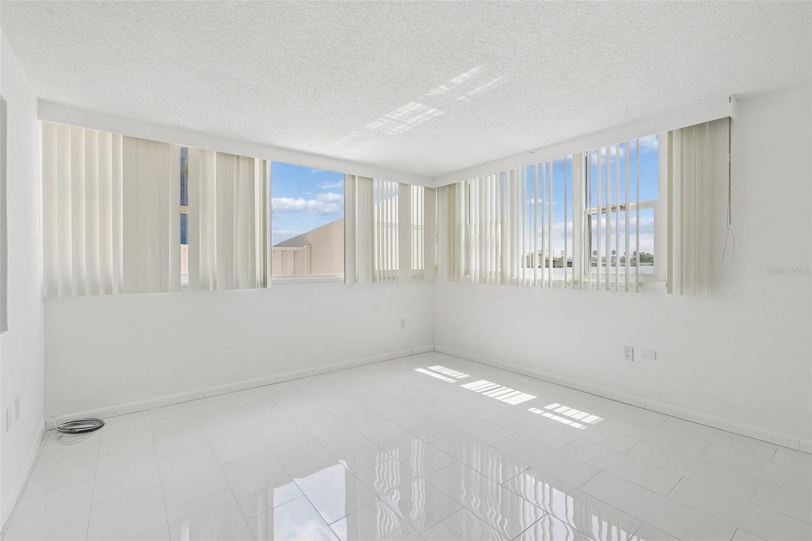 WITHOUT VIRTUAL STAGING - 450 TREASURE ISLAND CSWY #106, TREASURE ISLAND