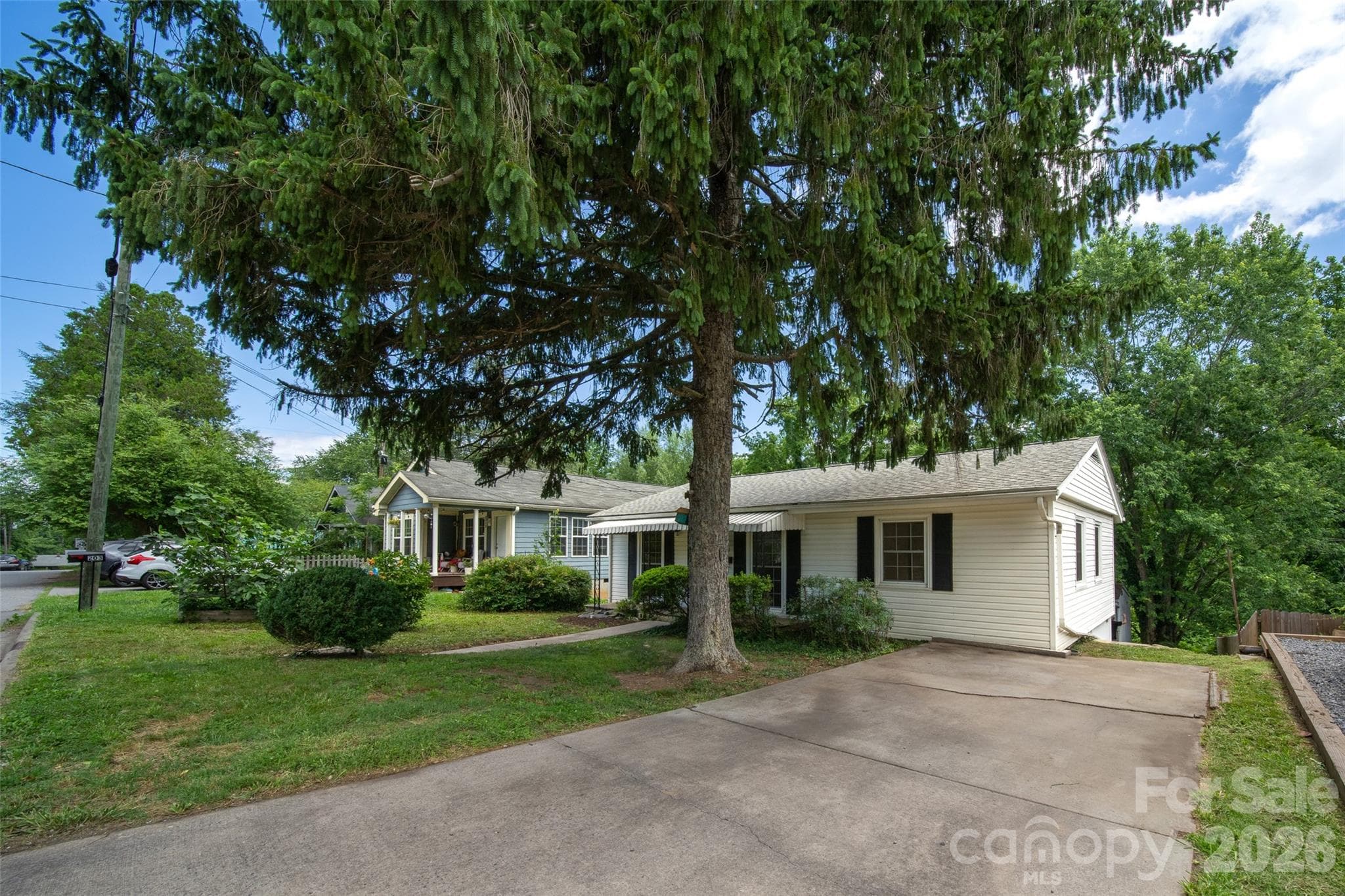 Single Family Residence at Asheville, photo 4 of 26
